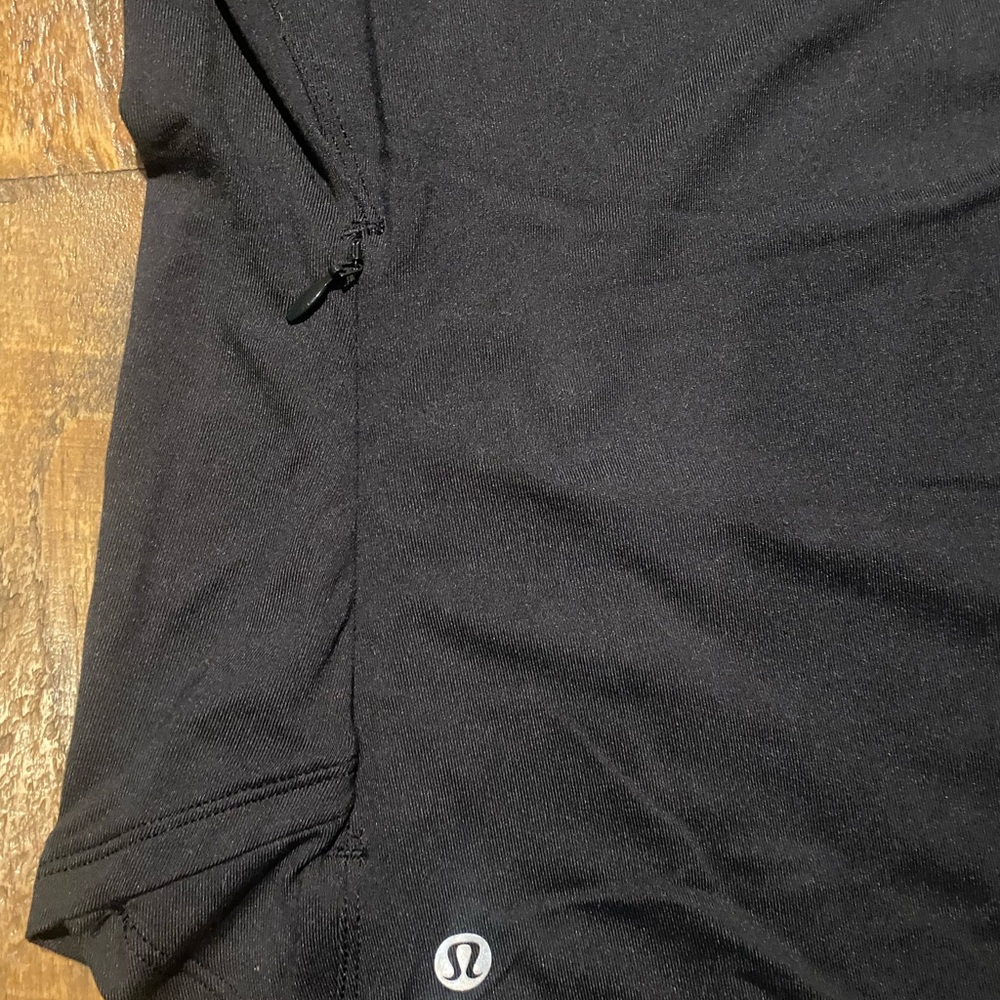 Lululemon - Picture 4 of 5
